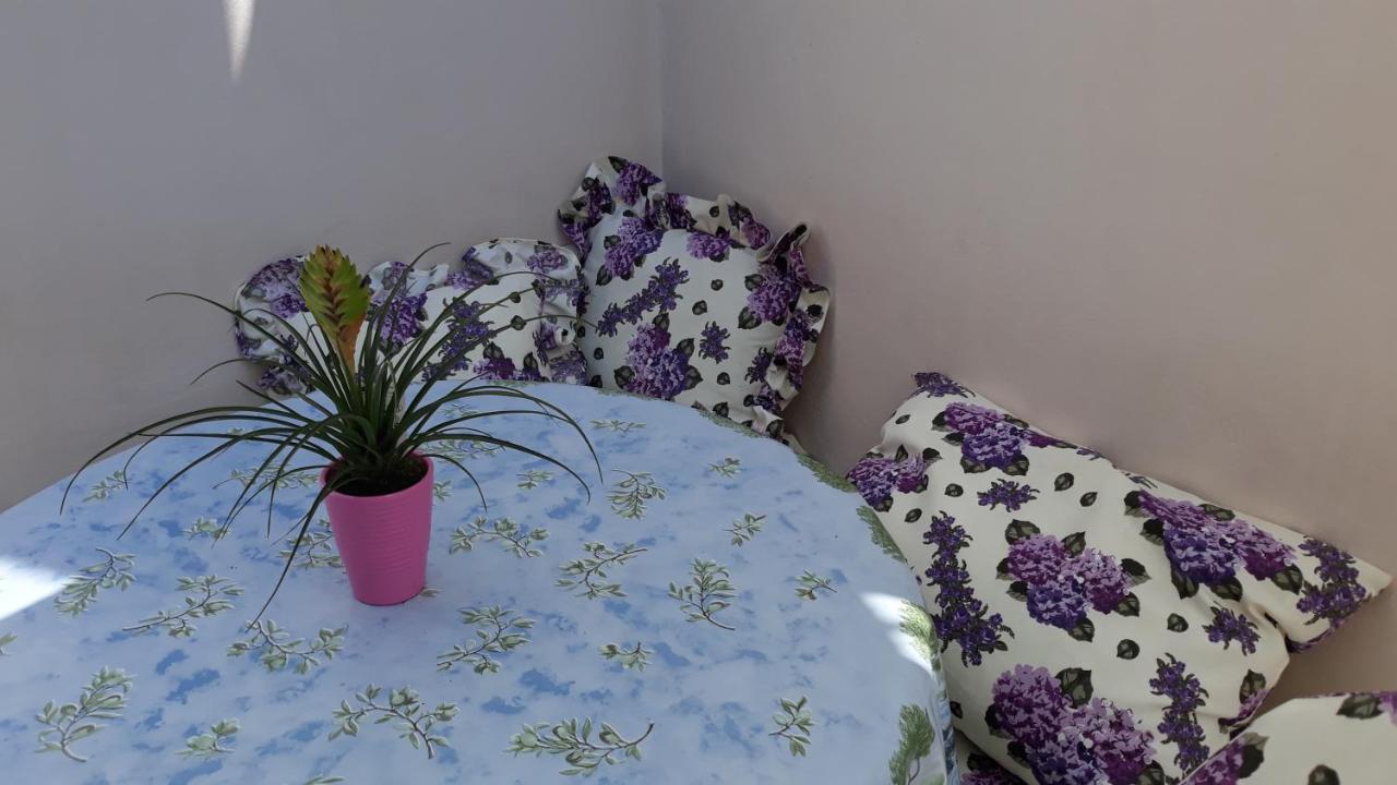 Mini Apartment Petra - Rooms Purple & Green With Kitchen And Garden Dubrovnik Bagian luar foto