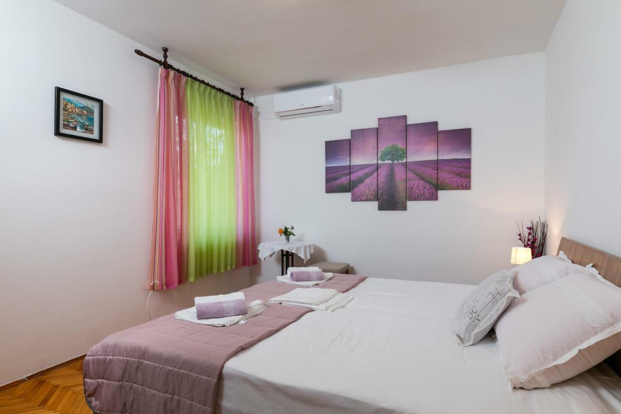 Mini Apartment Petra - Rooms Purple & Green With Kitchen And Garden Dubrovnik Bagian luar foto